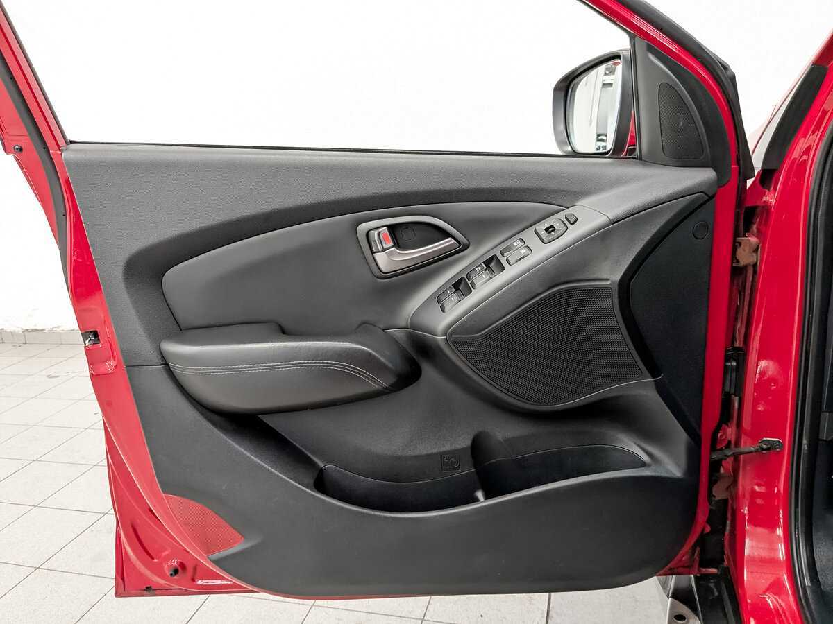 Б/У Хендай ай-икс35 2013 года. Фото: #15