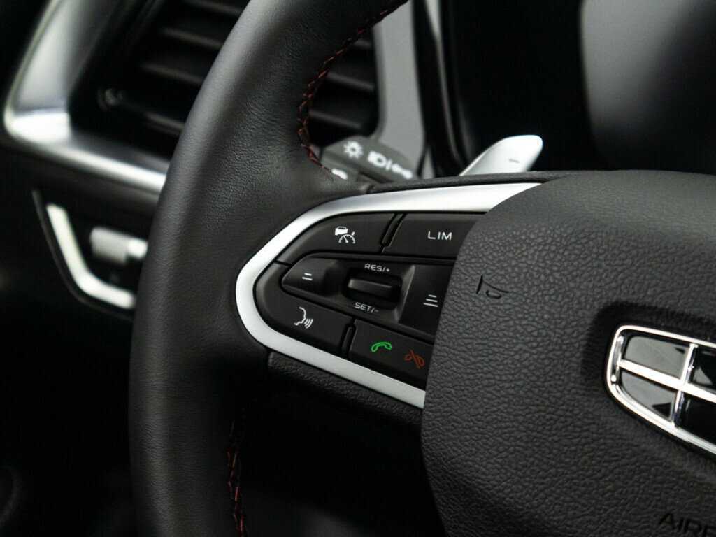 Geely Tugella 2024 года с пробегом. Фото: #25