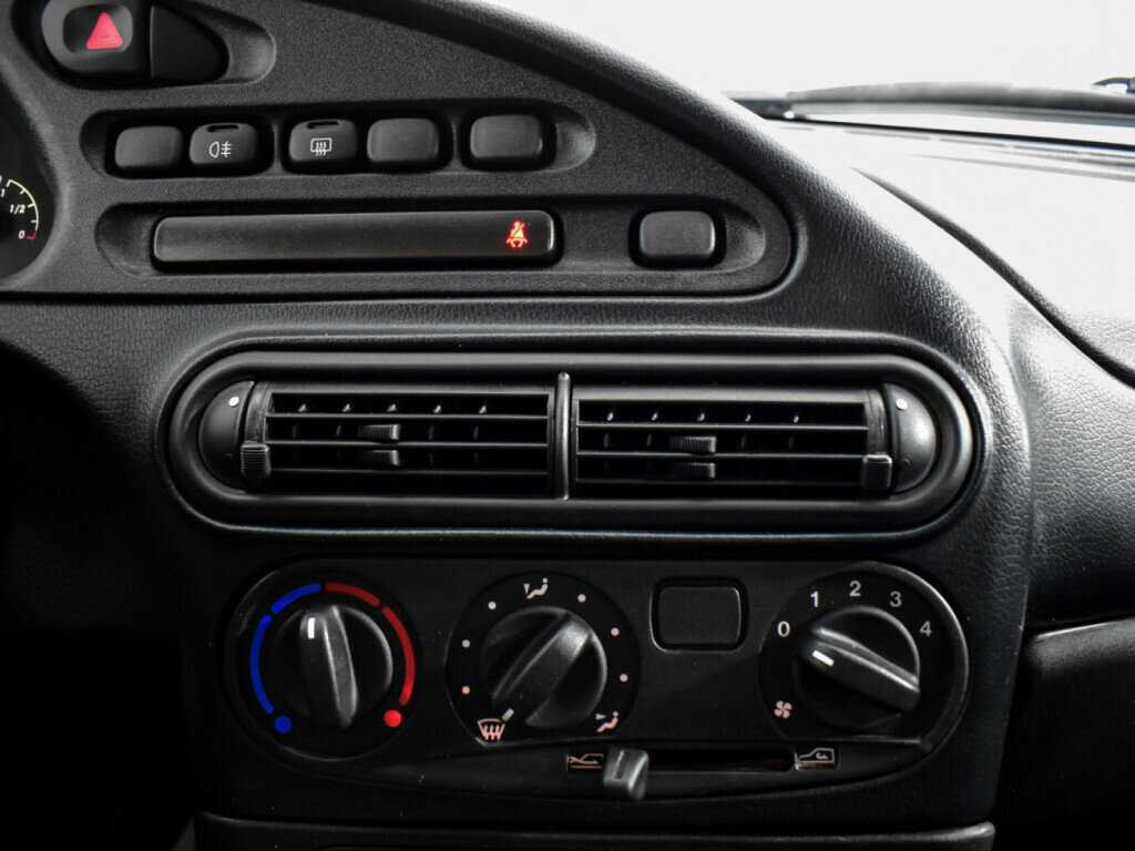 Б/У Шевроле Нива 2017 года. Фото: #12