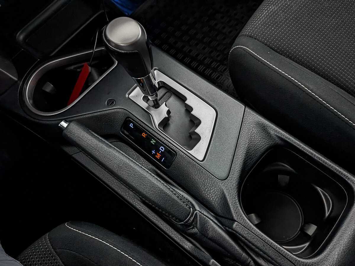 Б/У Тойота Рав4 2017 года. Фото: #23