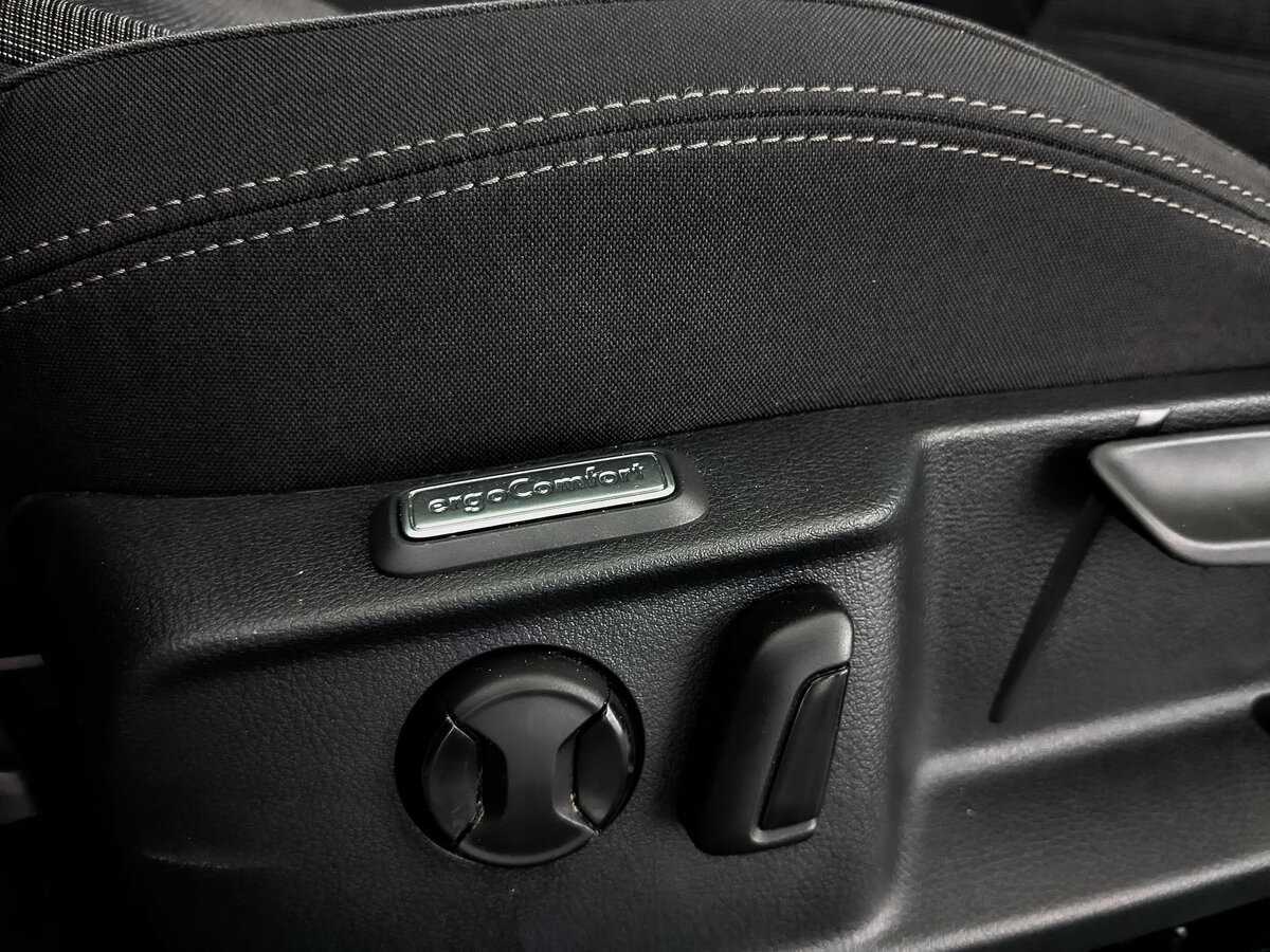 Б/У Фольксваген Пассат 2019 года. Фото: #25