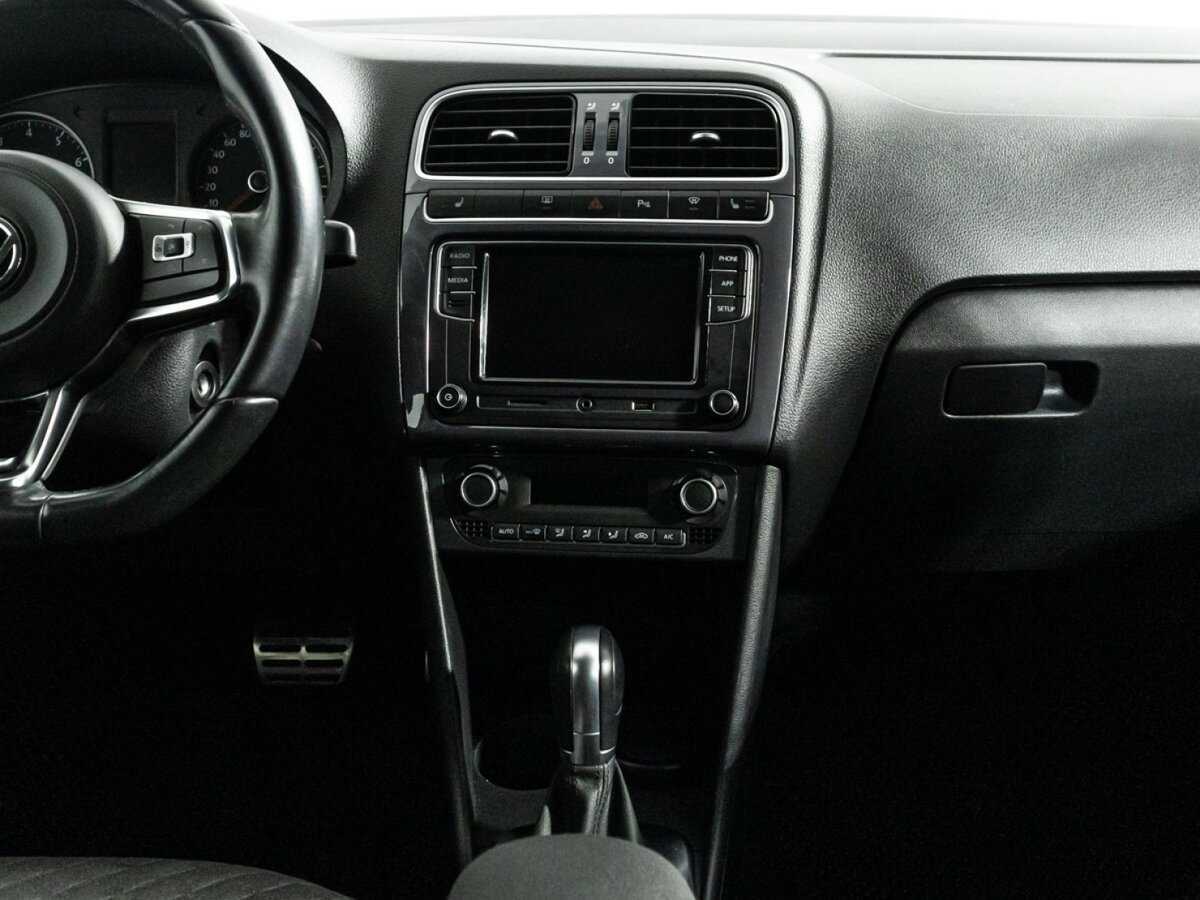 Б/У Фольксваген Поло 2018 года. Фото: #13