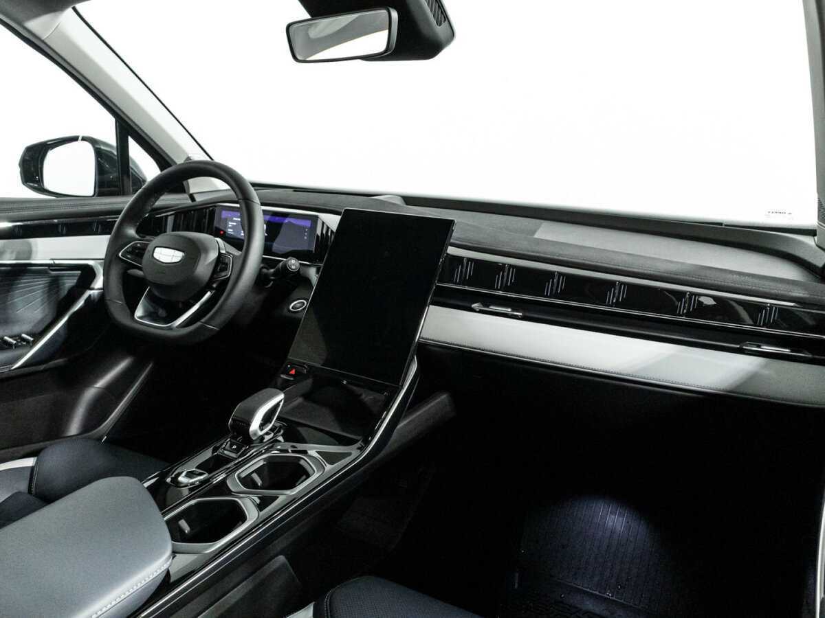 Geely Atlas 2024 года с пробегом. Фото: #8