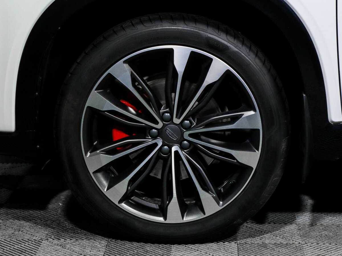 Geely Tugella 2023 года с пробегом. Фото: #14