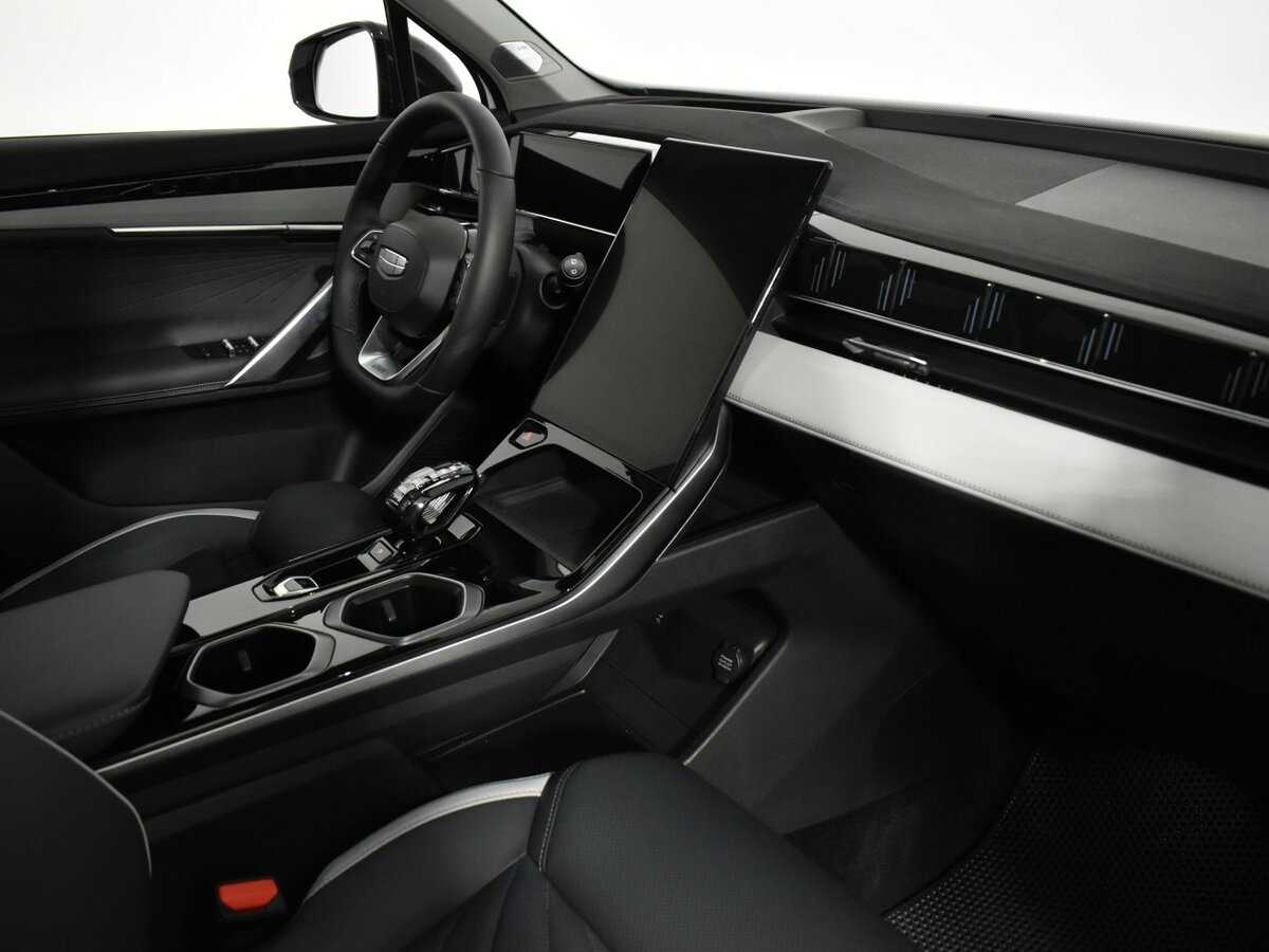 Geely Atlas 2024 года с пробегом. Фото: #11