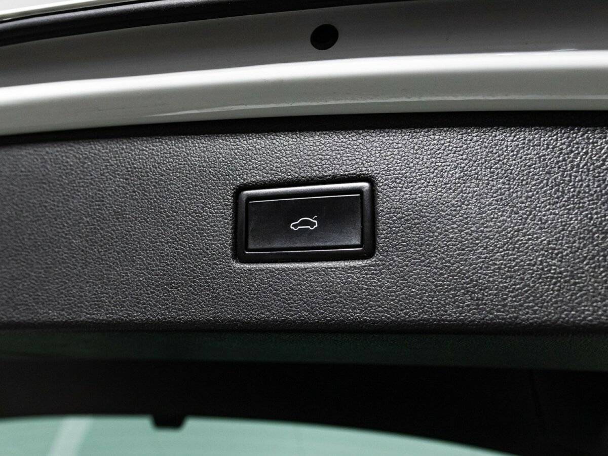 Б/У Фольксваген Тигуан 2018 года. Фото: #15