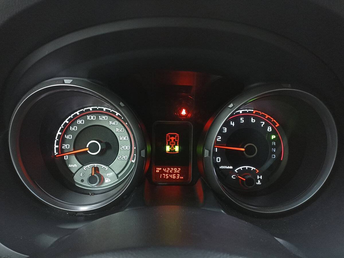 Б/У Митсубиши Паджеро 2012 года. Фото: #12