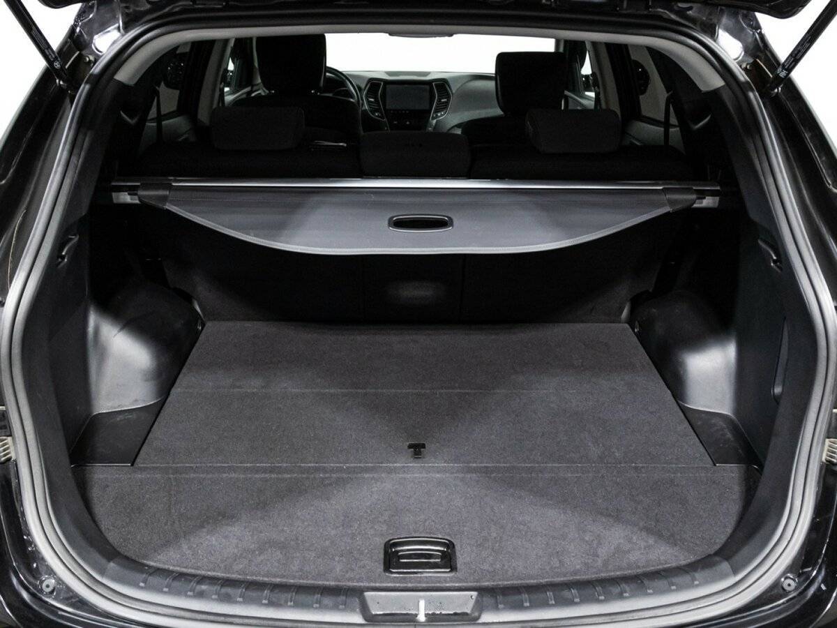 Б/У Хендай Санта Фе 2018 года. Фото: #14