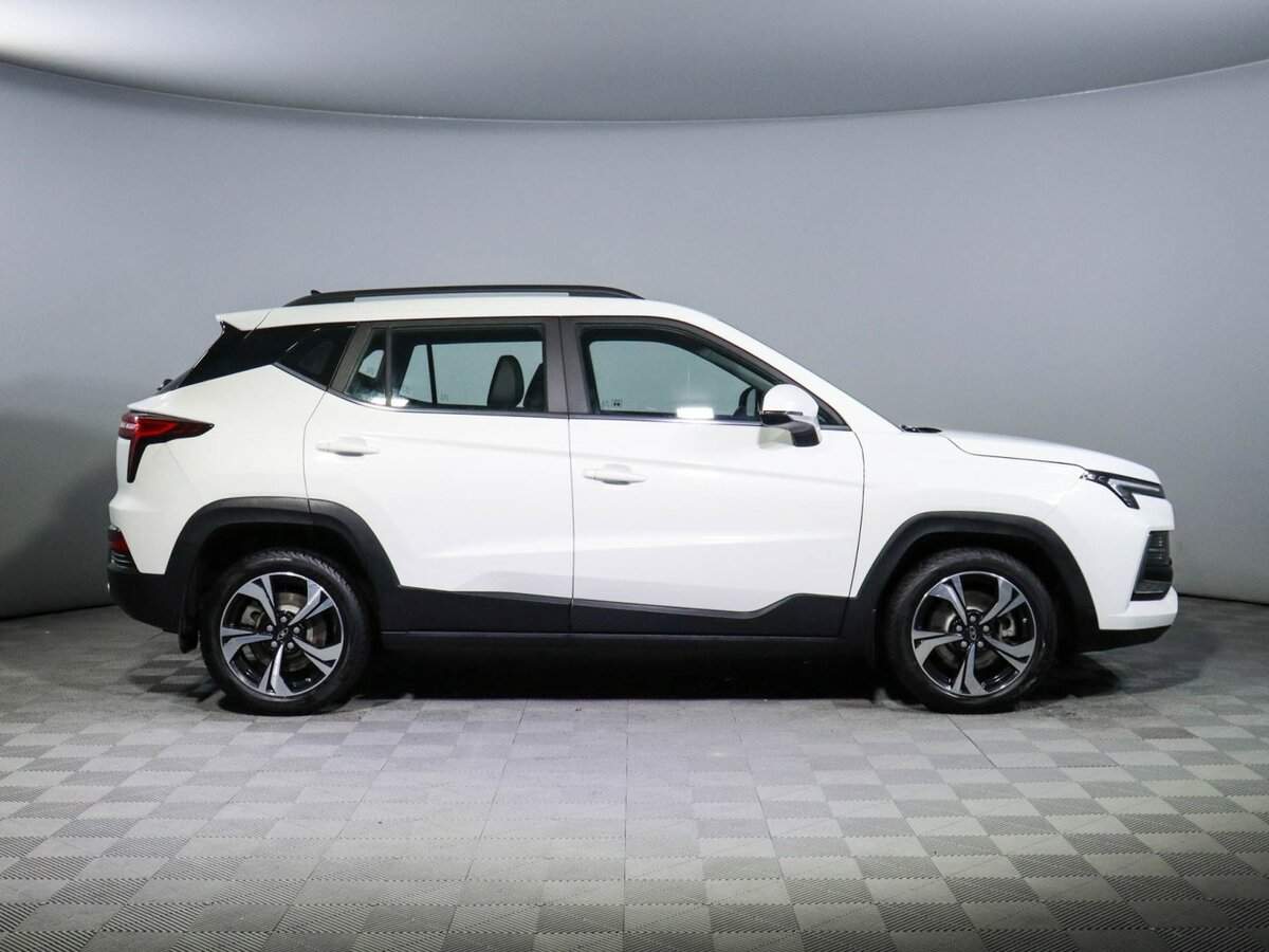 Москвич 3 2023 года с пробегом. Фото: #3