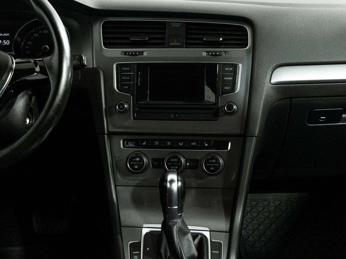 Б/У Фольксваген Гольф 2013 года. Фото: #13