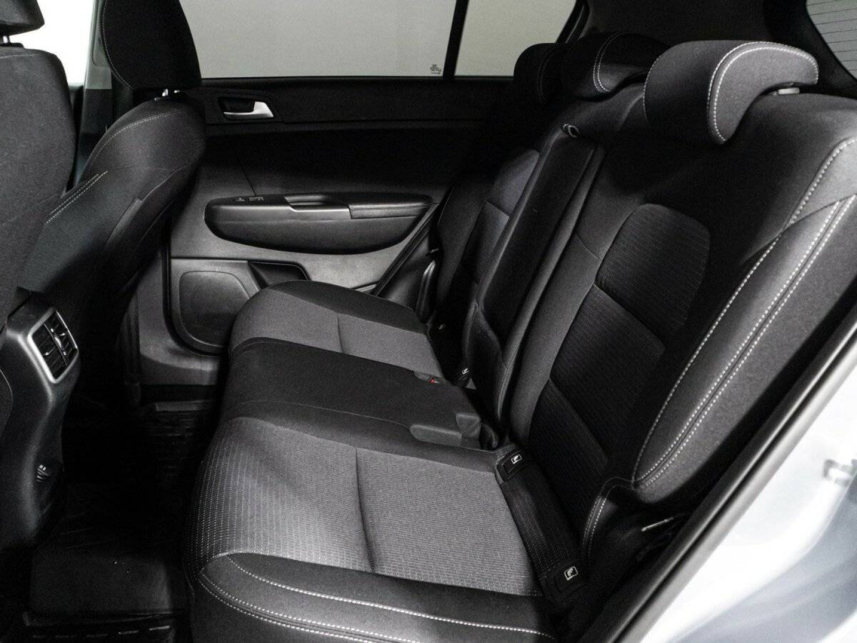 Б/У Киа Спортейдж 2020 года. Фото: #9