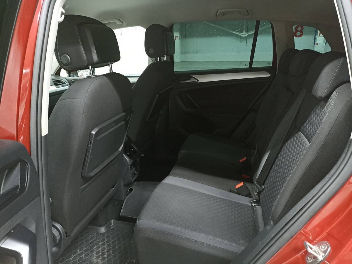 Б/У Фольксваген Тигуан 2018 года. Фото: #11