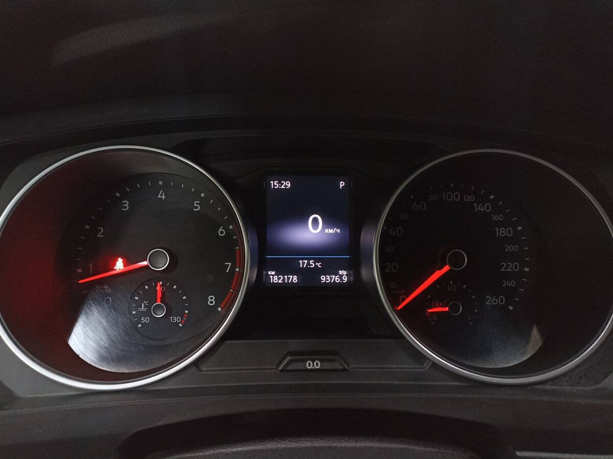 Б/У Фольксваген Тигуан 2018 года. Фото: #12