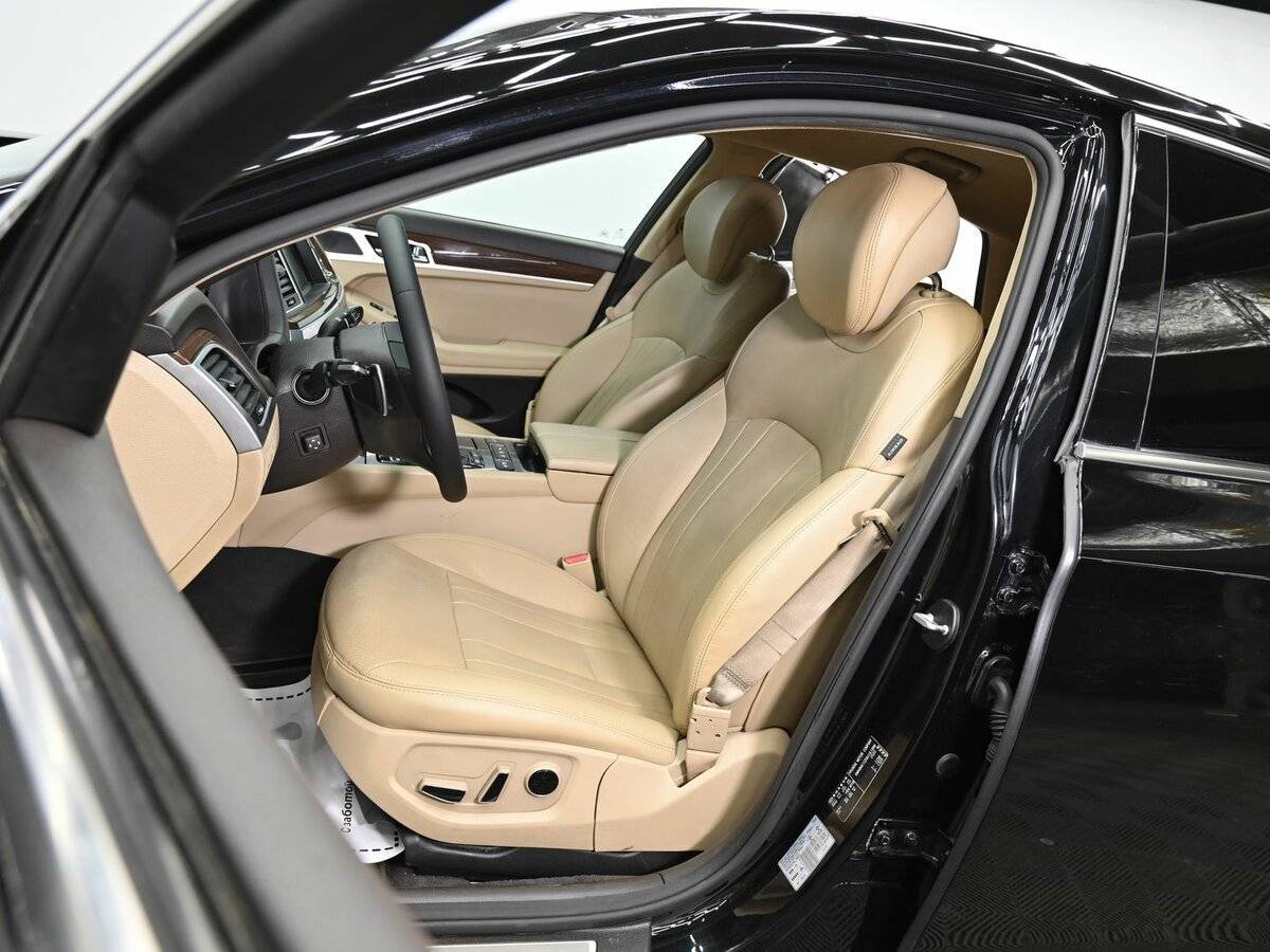 Hyundai Genesis 2016 года с пробегом. Фото: #6