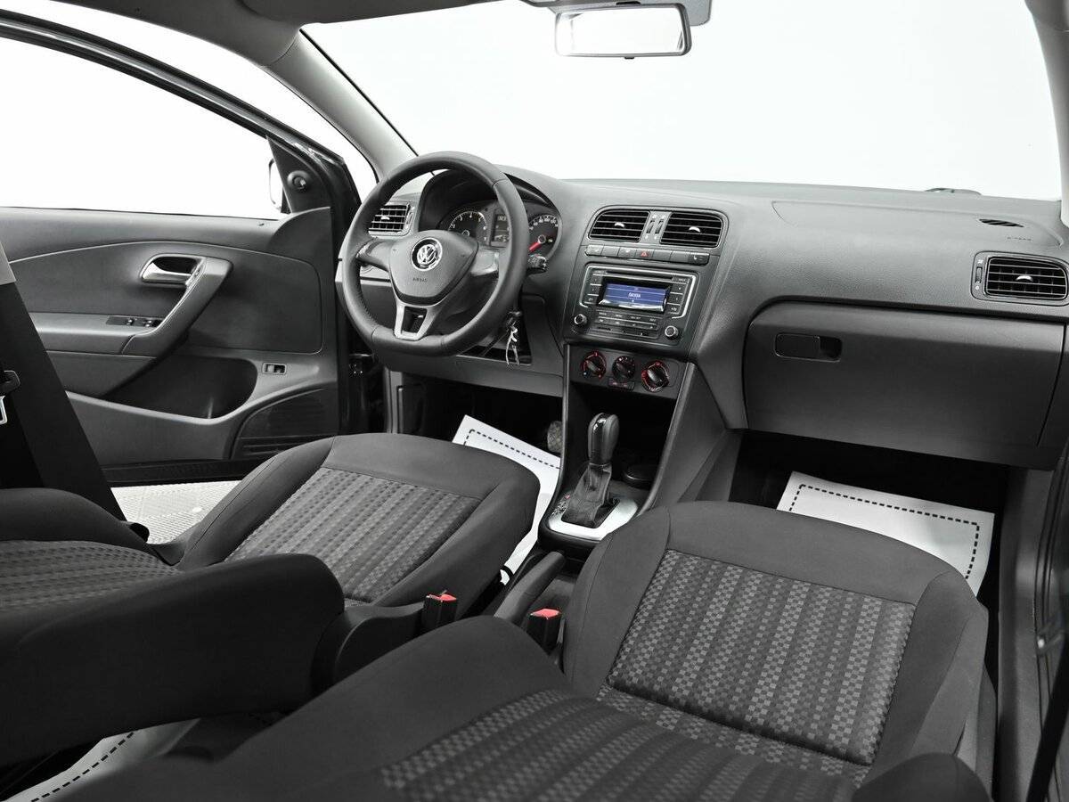 Б/У Фольксваген Поло 2017 года. Фото: #12