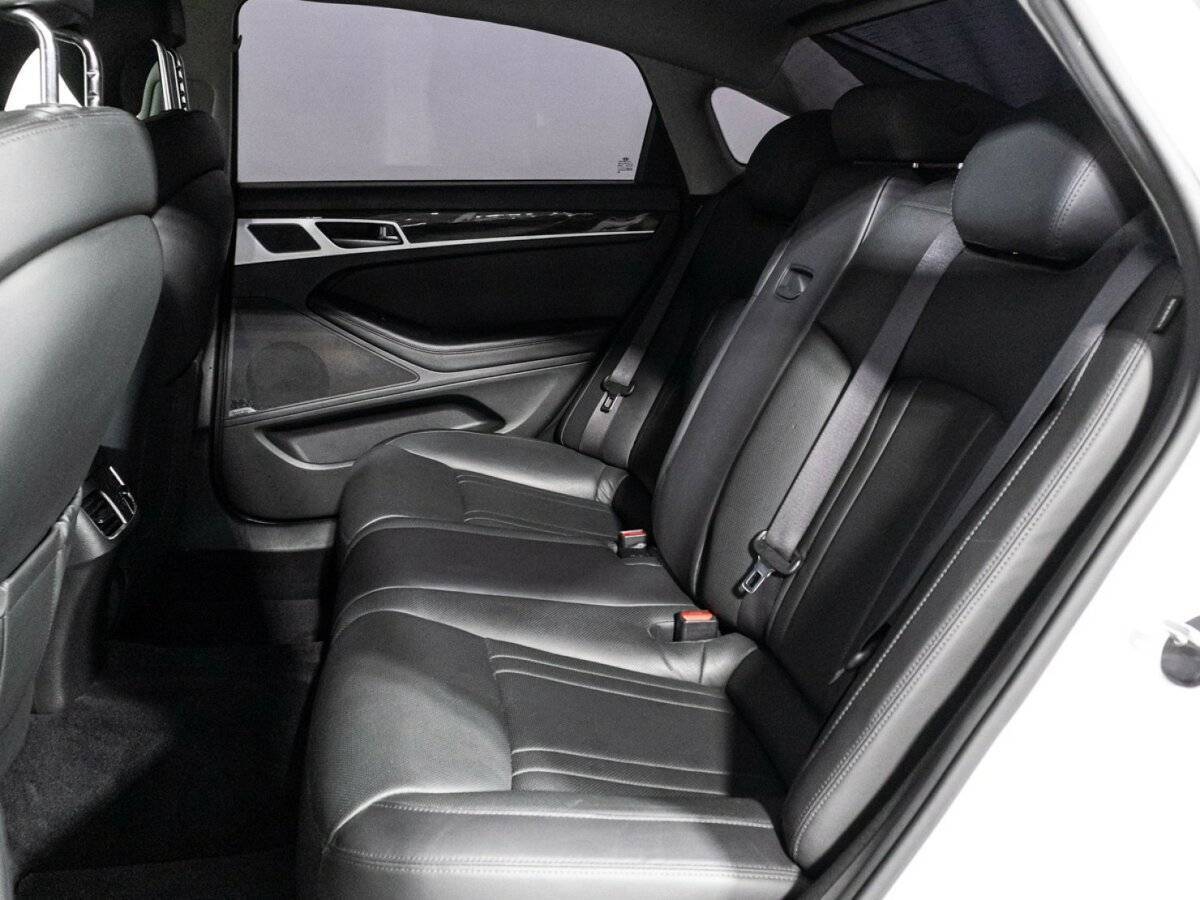 Hyundai Genesis 2015 года с пробегом. Фото: #9