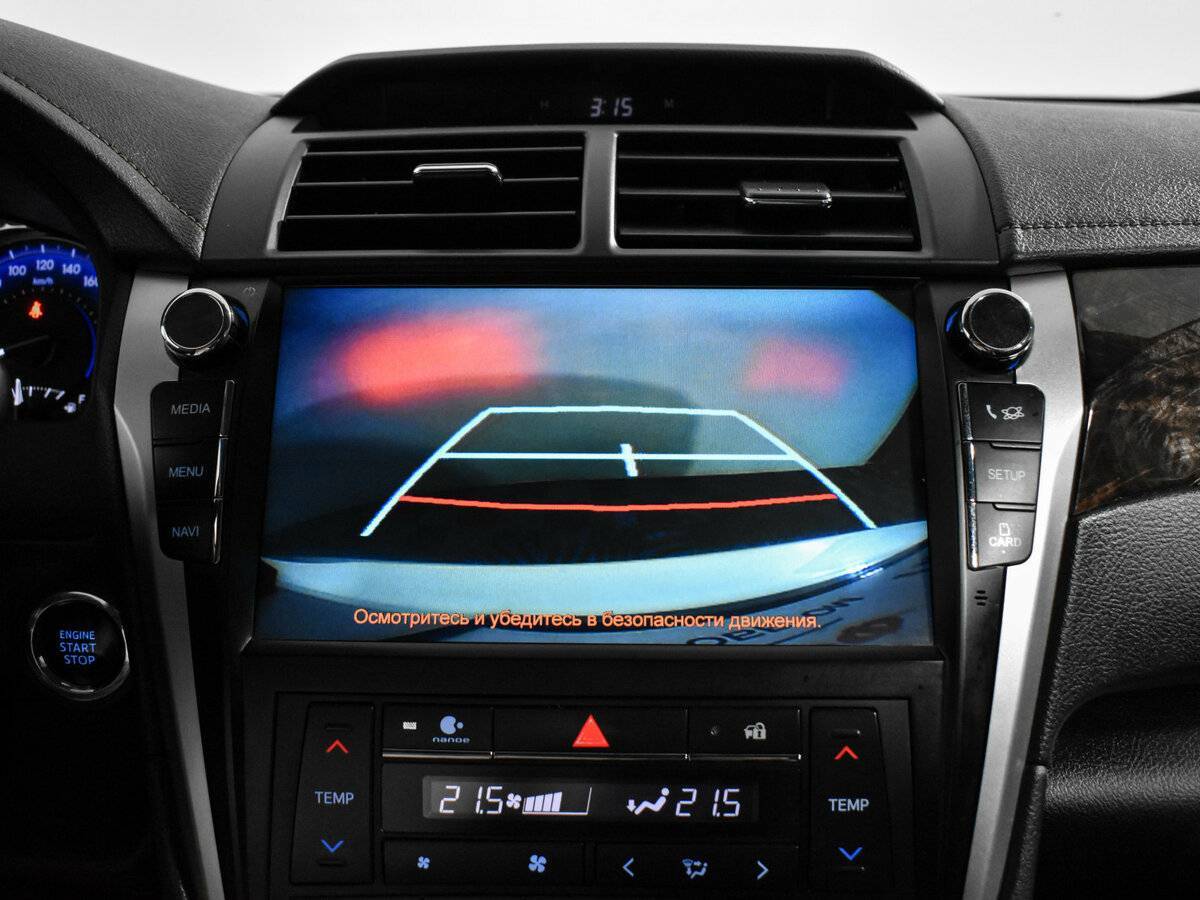 Б/У Тойота Камри 2018 года. Фото: #17