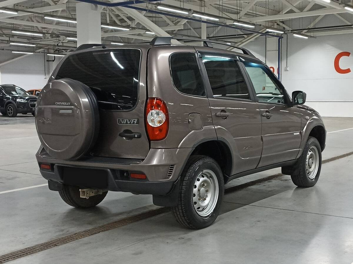 Б/У Шевроле Нива 2013 года. Фото: #4