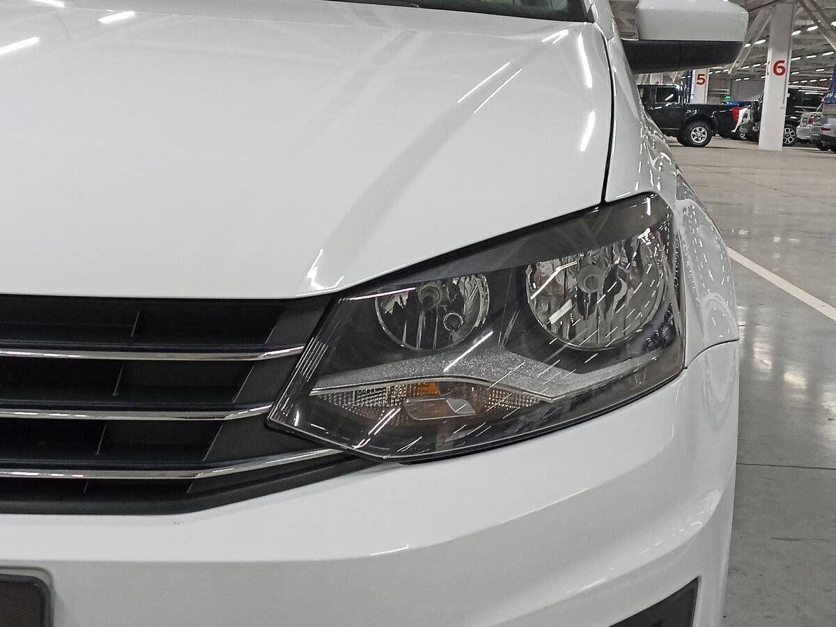 Б/У Фольксваген Поло 2018 года. Фото: #16