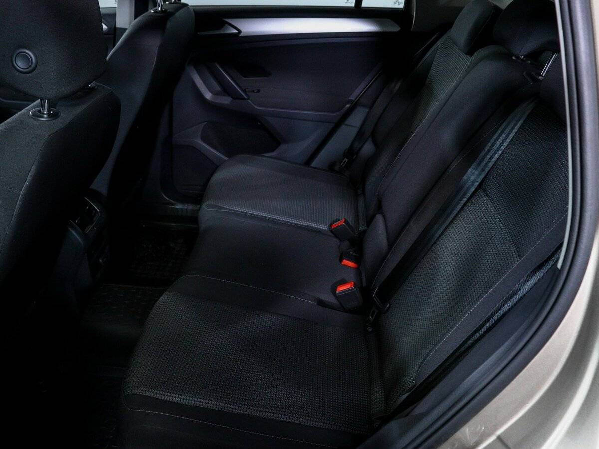 Б/У Фольксваген Тигуан 2017 года. Фото: #9