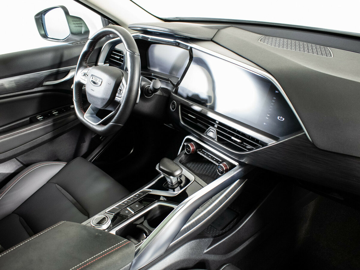 Geely Tugella 2022 года с пробегом. Фото: #9