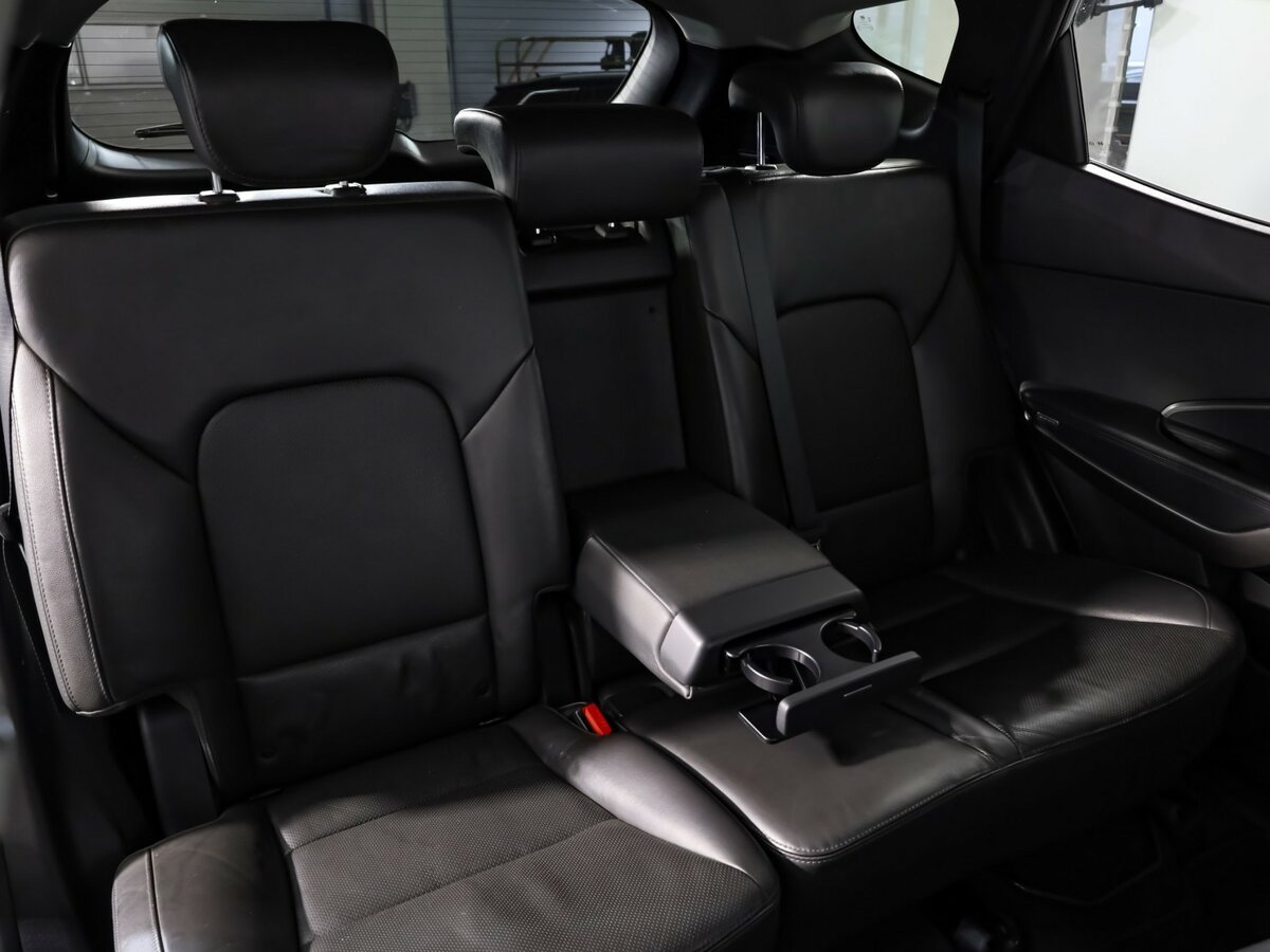 Б/У Хендай Санта Фе 2016 года. Фото: #22