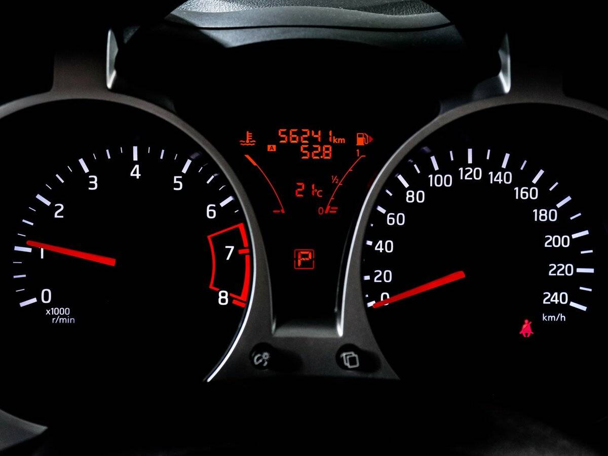 Б/У Ниссан Жук 2014 года. Фото: #8