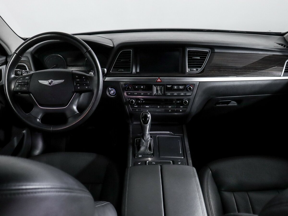 Hyundai Genesis 2016 года с пробегом. Фото: #9