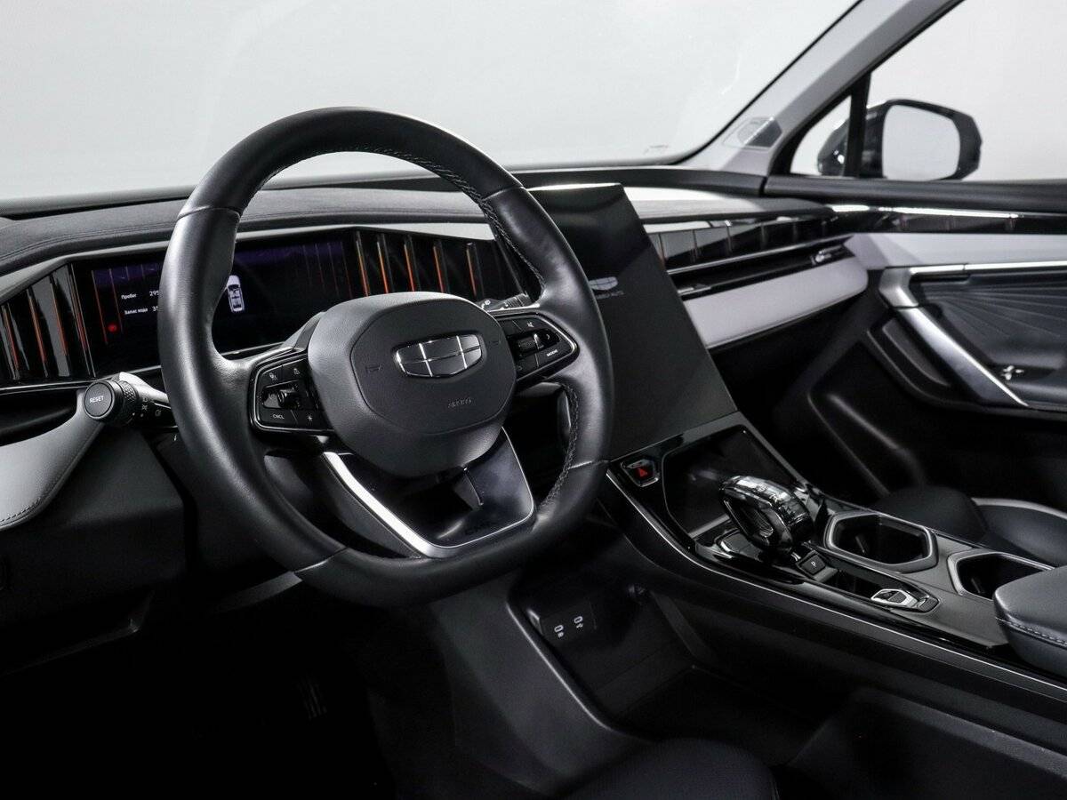 Geely Atlas 2024 года с пробегом. Фото: #11
