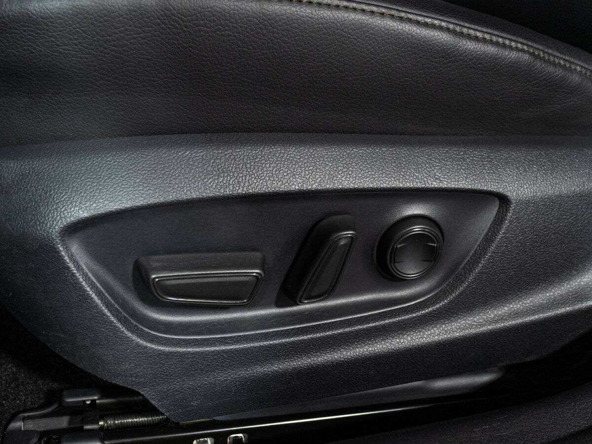 Б/У Тойота Камри 2018 года. Фото: #16