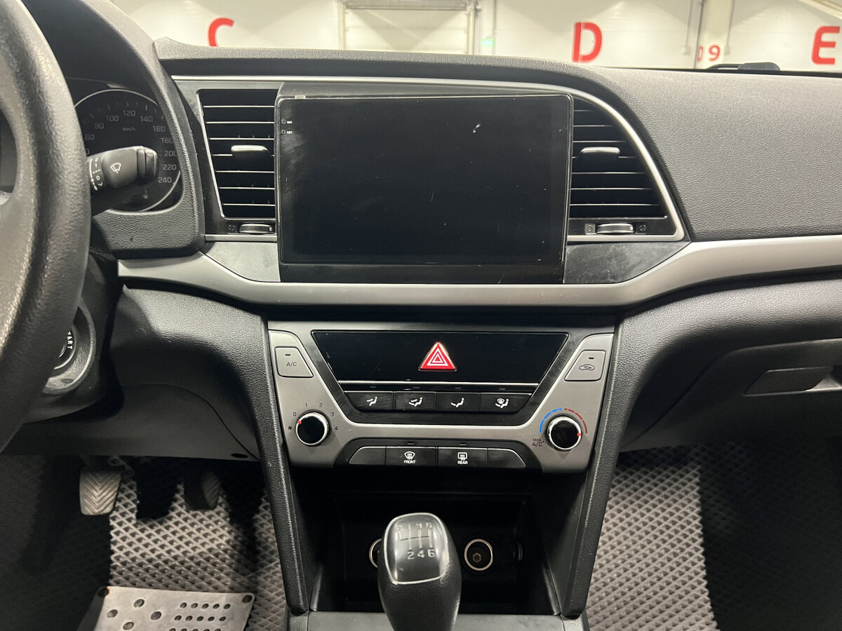 Б/У Хендай Елантра 2016 года. Фото: #14