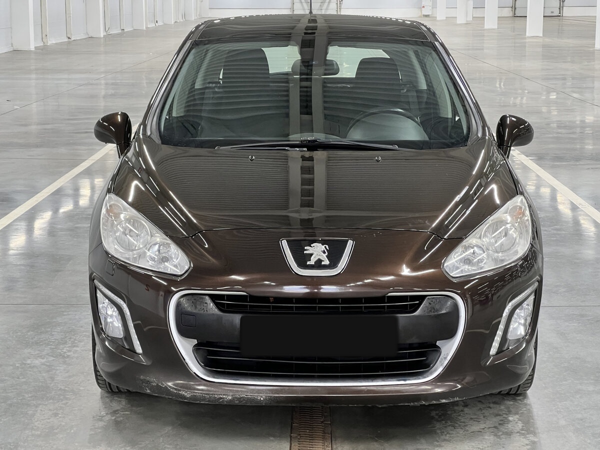 Peugeot 308 2012 года с пробегом. Фото: #1