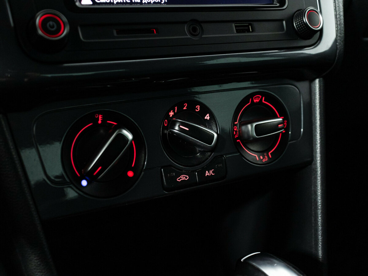 Б/У Фольксваген Поло 2020 года. Фото: #15