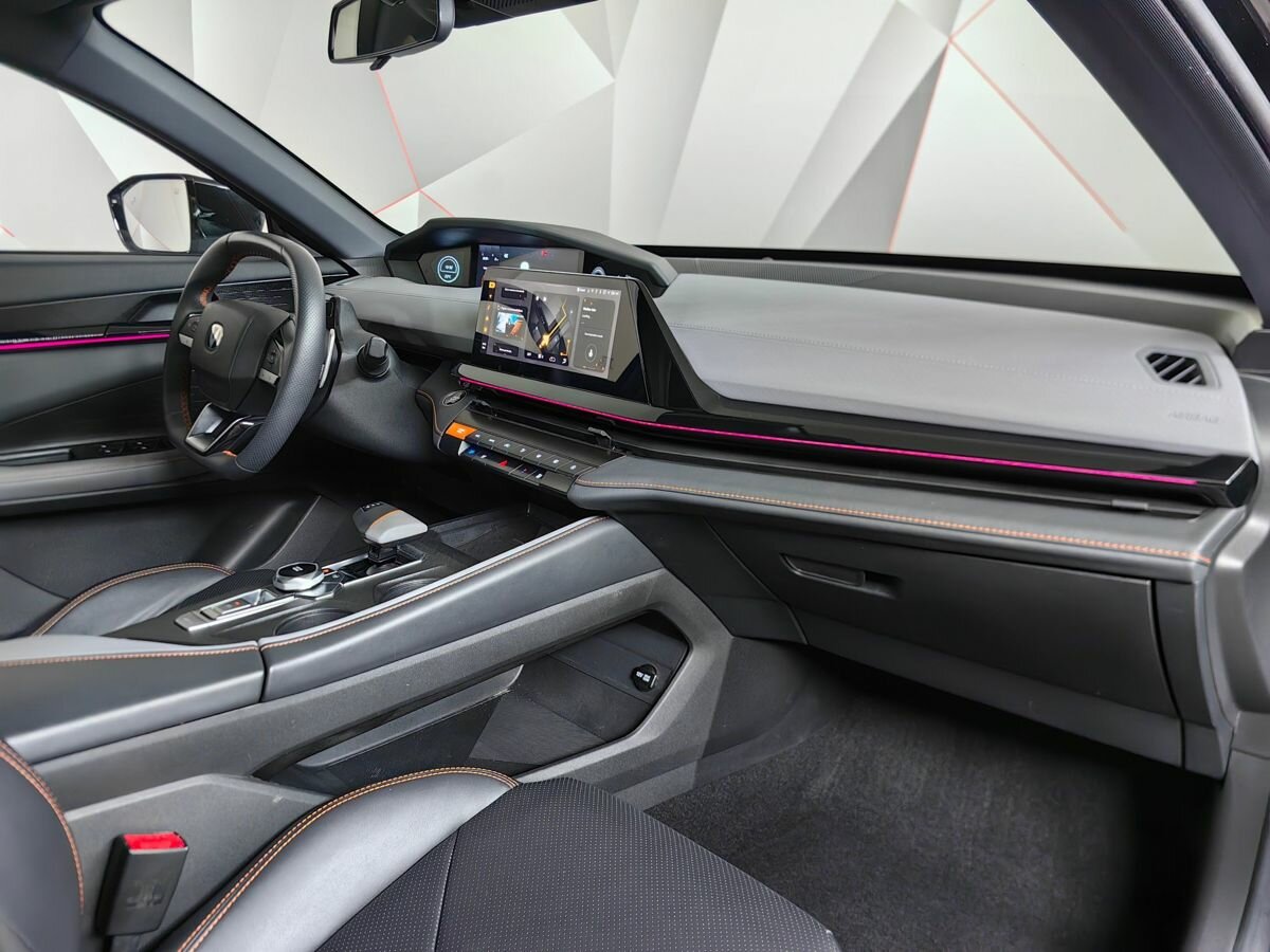 Б/У Чанган УНИ-В 2023 года. Фото: #8