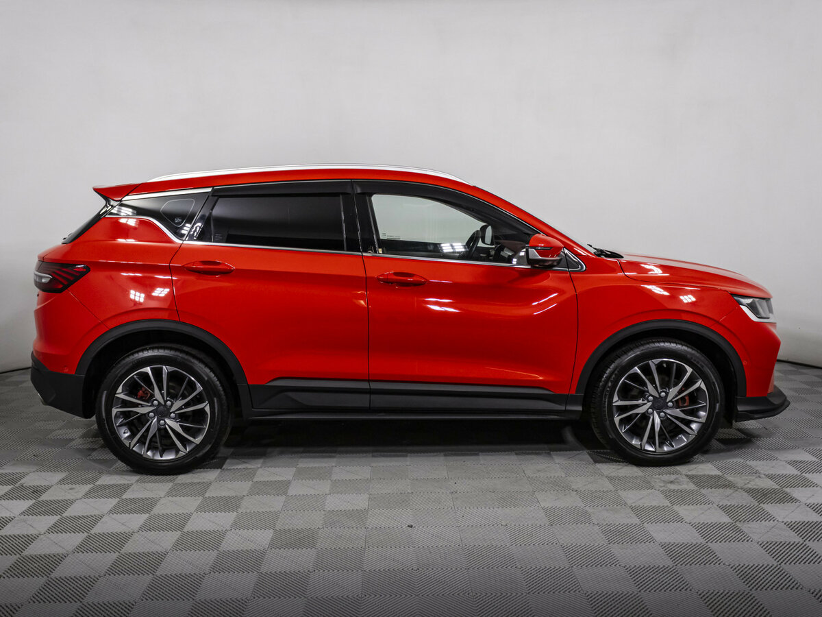 Geely Coolray 2022 года с пробегом. Фото: #3