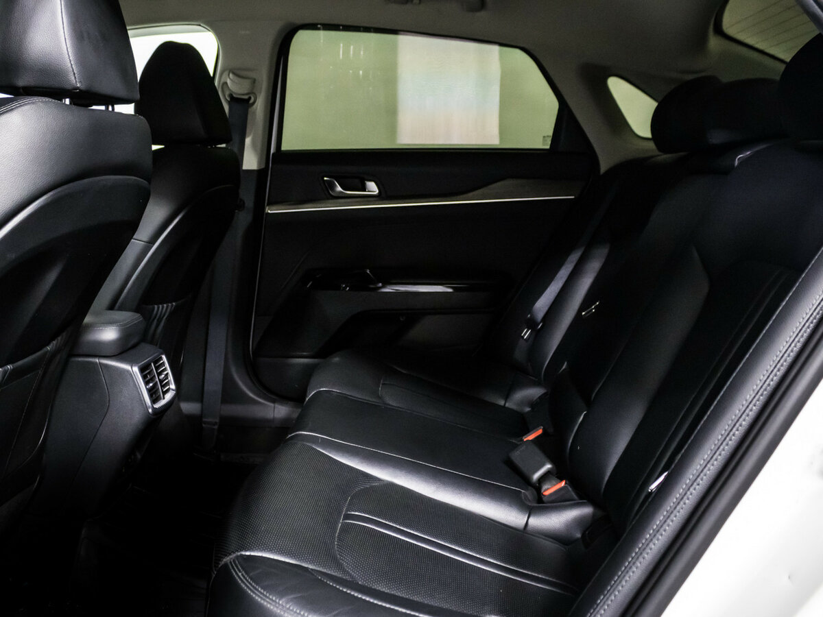 Kia K5 2021 года с пробегом. Фото: #16