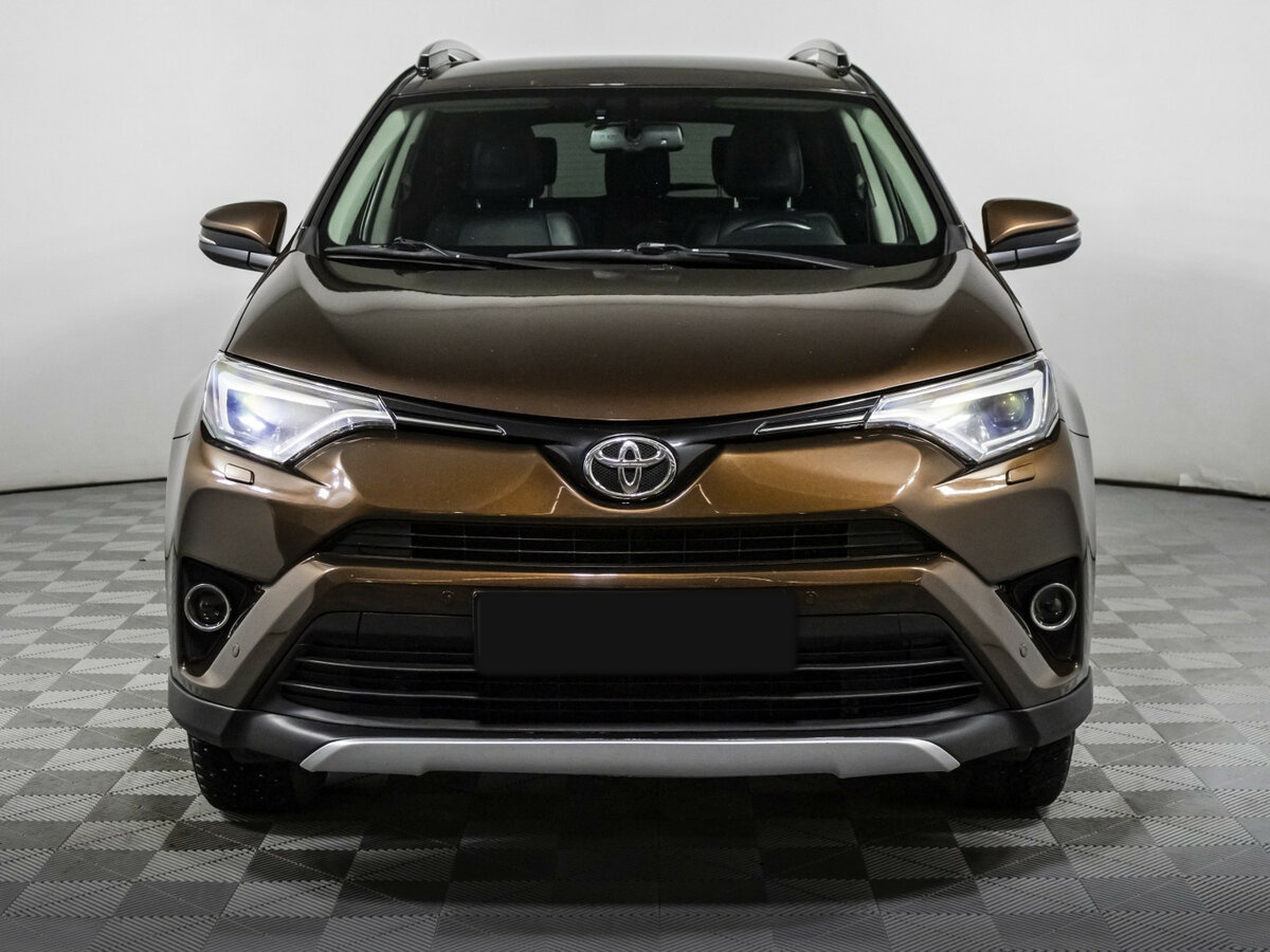 Toyota RAV4 2017 года с пробегом. Фото: #1