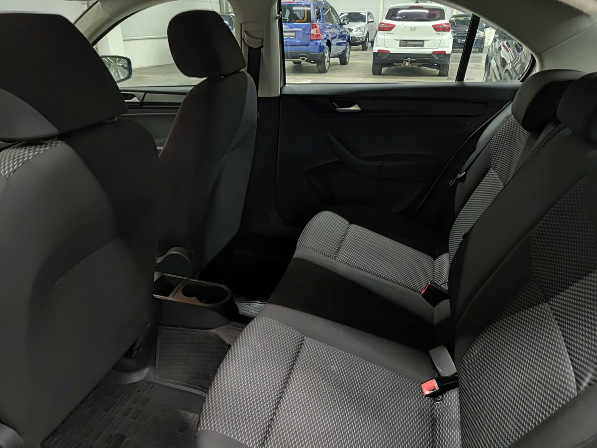 Volkswagen Polo 2021 года с пробегом. Фото: #11