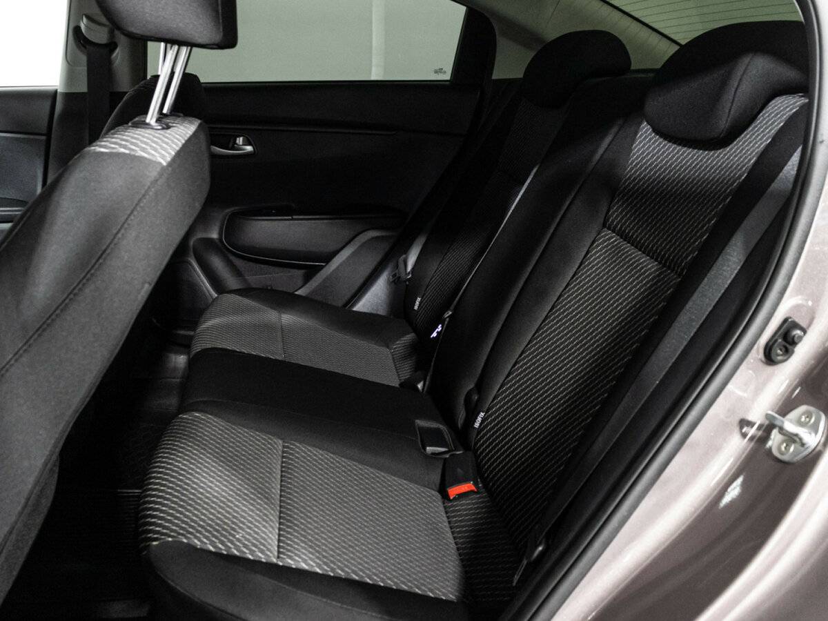 Kia Rio 2018 года с пробегом. Фото: #9