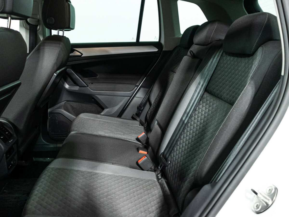 Б/У Фольксваген Тигуан 2019 года. Фото: #8