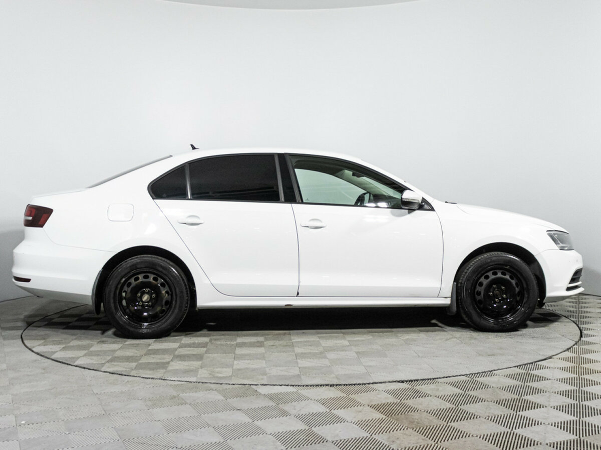 Б/У Фольксваген Джетта 2016 года. Фото: #3