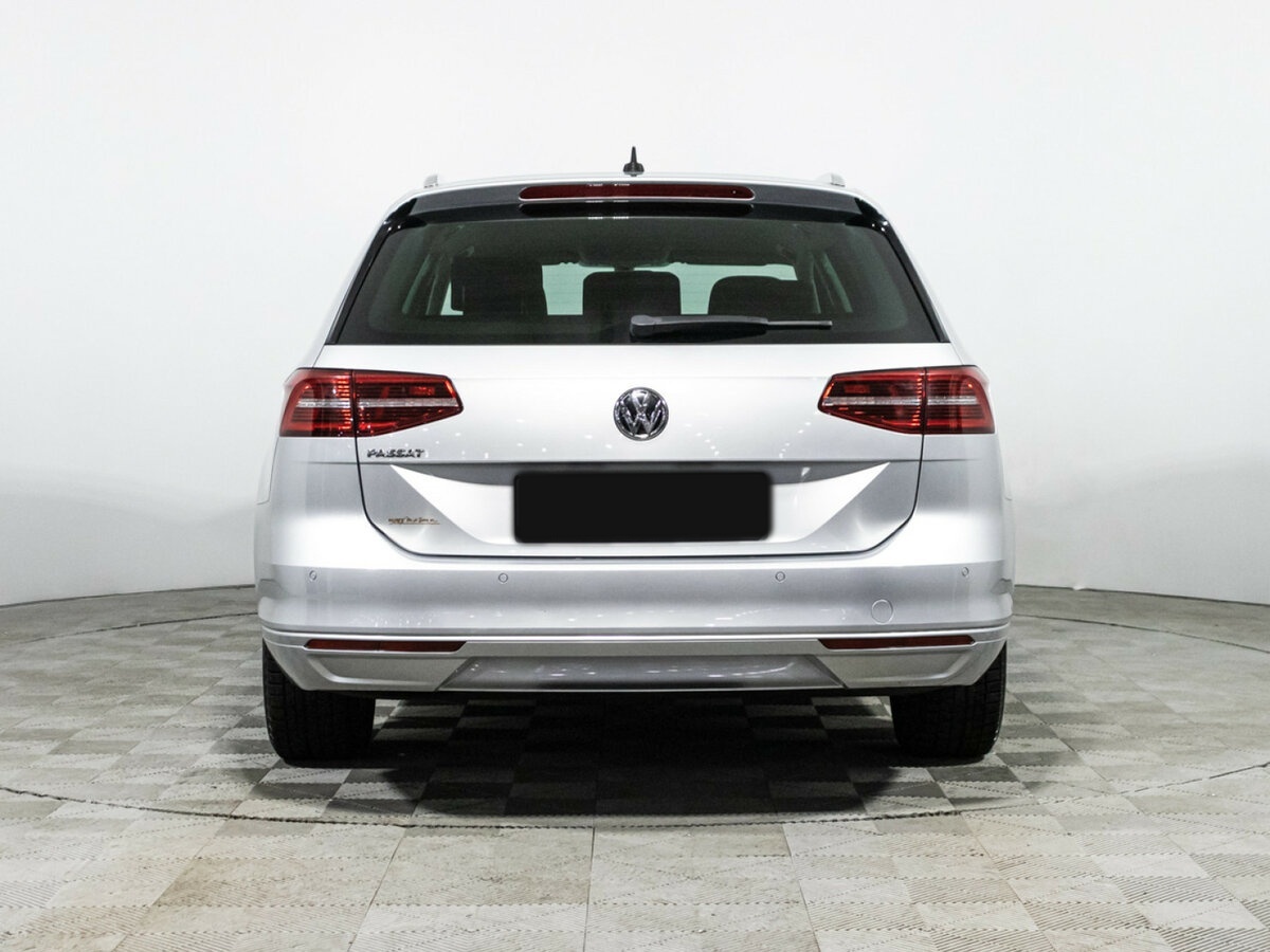 Б/У Фольксваген Пассат 2017 года. Фото: #5
