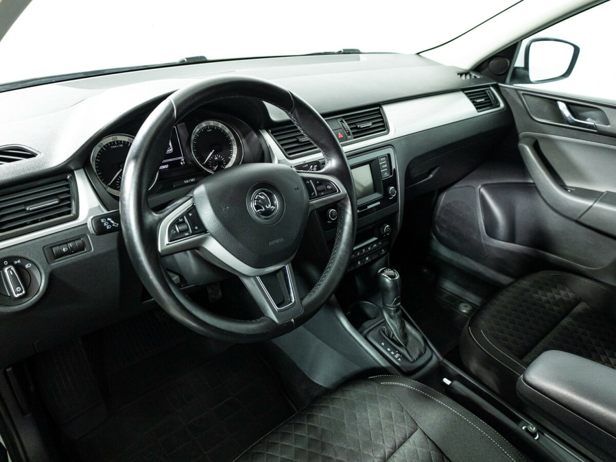 Б/У Шкода Рапид 2016 года. Фото: #10