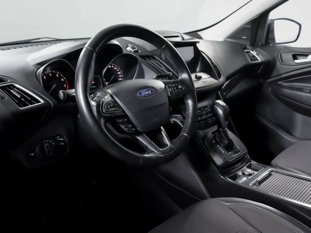 Ford Kuga 2017 года с пробегом. Фото: #12
