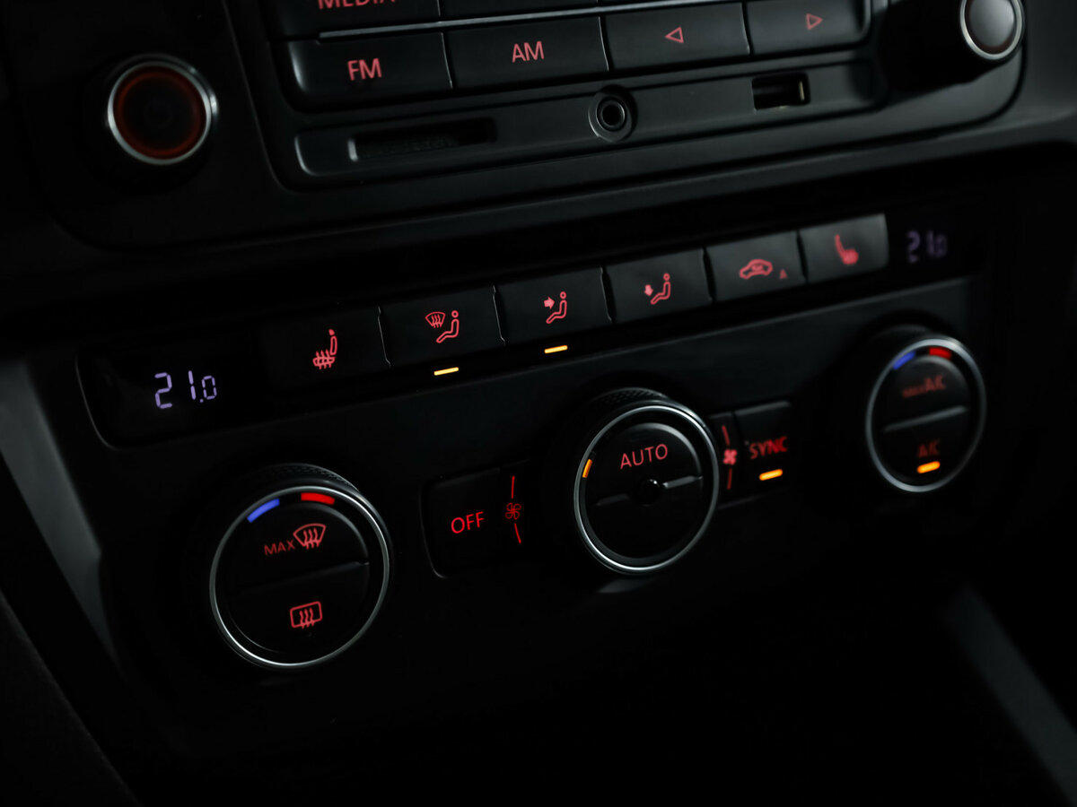 Volkswagen Jetta 2015 года с пробегом. Фото: #12