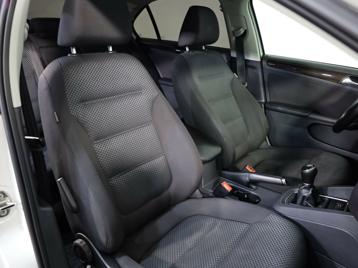 Volkswagen Jetta 2015 года с пробегом. Фото: #13