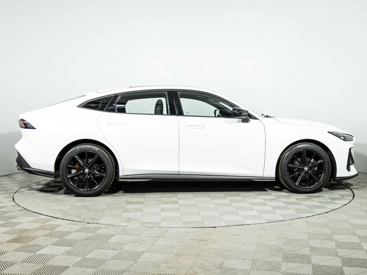 Changan UNI-V 2024 года с пробегом. Фото: #3