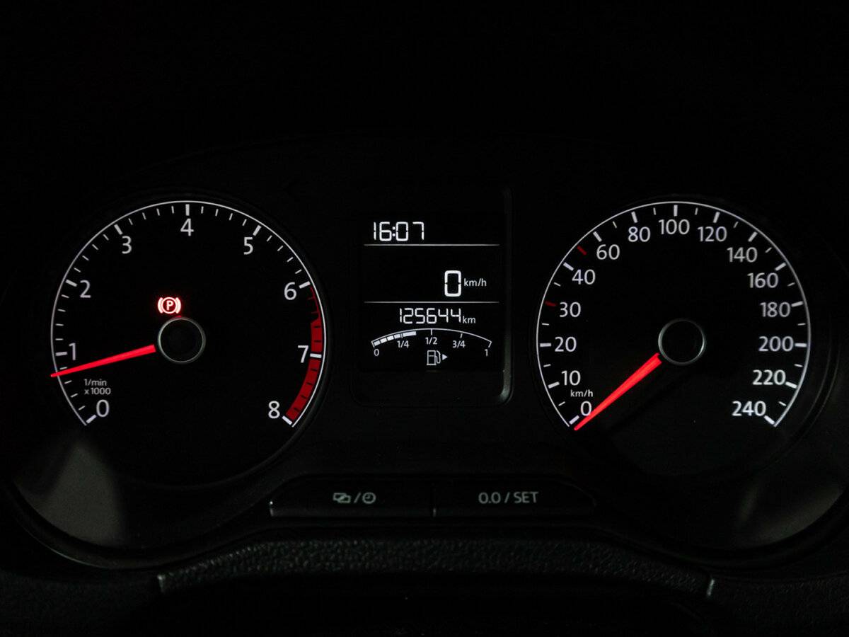 Б/У Фольксваген Поло 2015 года. Фото: #11