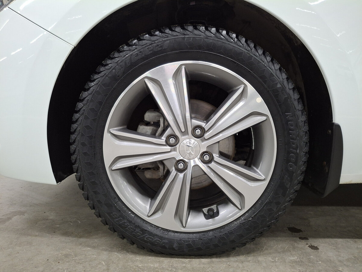 Hyundai Solaris 2017 года с пробегом. Фото: #17