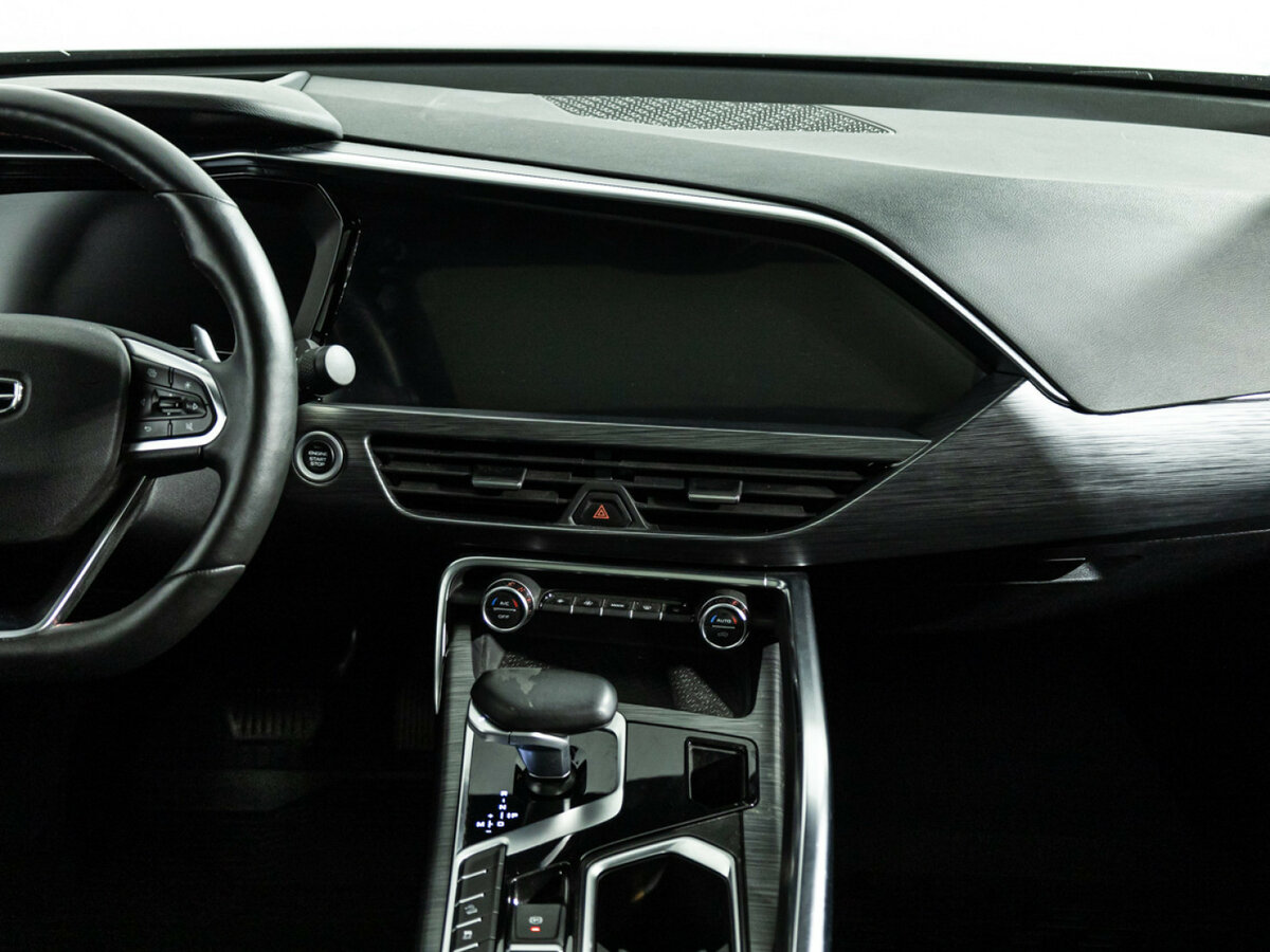 Geely Tugella 2023 года с пробегом. Фото: #11